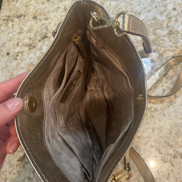 Michael Kors cross body bag - Picture 1 of 3